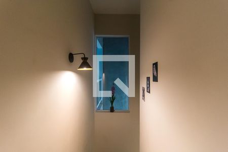 Hall de casa de condomínio para alugar com 2 quartos, 82m² em Jardim Layr, Mogi das Cruzes