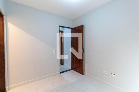 Quarto Suíte 1 de casa de condomínio para alugar com 2 quartos, 80m² em Vila Ré, São Paulo