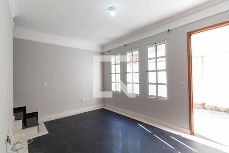 Sala de casa de condomínio para alugar com 2 quartos, 80m² em Vila Ré, São Paulo