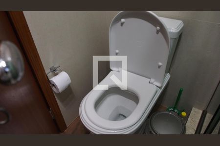 Casa à venda com 260m², 4 quartos e 1 vagaBanheiro