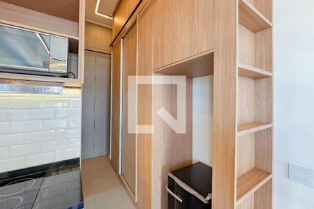 Studio à venda com 34m², 1 quarto e sem vaga Studio à venda com 34m², 1 quarto e sem vagaArmários