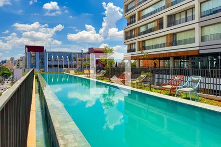 Studio à venda com 34m², 1 quarto e sem vaga Studio à venda com 34m², 1 quarto e sem vagaPiscina