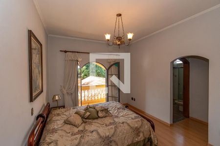 Casa à venda com 510m², 5 quartos e 12 vagasSuíte 2