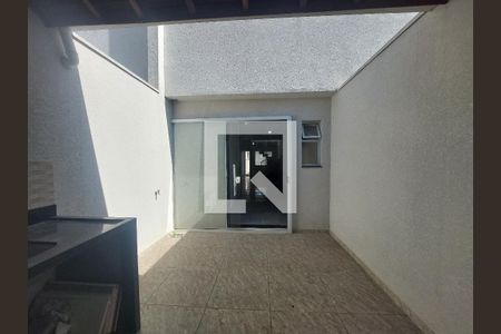 Casa à venda com 110m², 3 quartos e 2 vagas Casa à venda com 110m², 3 quartos e 2 vagasEspaço Gourmet