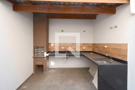 Casa à venda com 110m², 3 quartos e 2 vagasQuintal