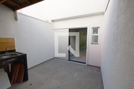 Casa à venda com 110m², 3 quartos e 2 vagasQuintal