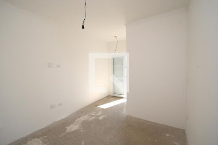 Casa à venda com 110m², 3 quartos e 2 vagasSuíte