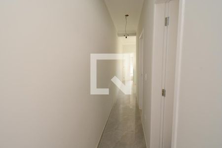 Casa à venda com 110m², 3 quartos e 2 vagasCorredor