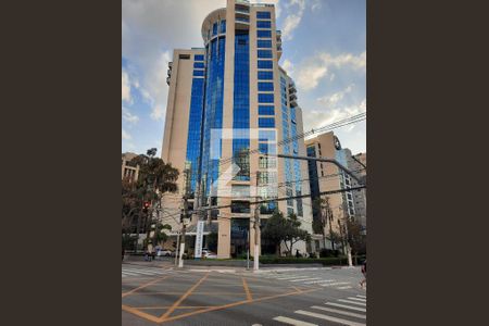 Studio à venda com 28m², 1 quarto e 1 vaga Studio à venda com 28m², 1 quarto e 1 vagaFachada