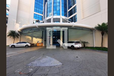 Studio à venda com 28m², 1 quarto e 1 vaga Studio à venda com 28m², 1 quarto e 1 vagaFachada