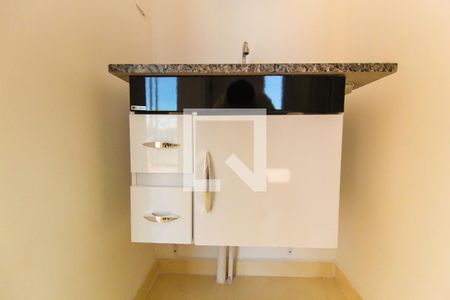 Apartamento à venda com 38m², 2 quartos e sem vaga Apartamento à venda com 38m², 2 quartos e sem vagaBanheiro