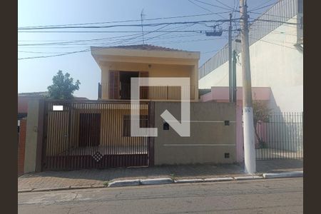 Casa à venda com 232m², 4 quartos e 3 vagas Casa à venda com 232m², 4 quartos e 3 vagasBanheiro