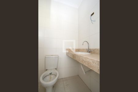 Casa à venda com 110m², 3 quartos e 2 vagasBanheiro da Suíte