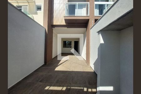 Casa à venda com 110m², 3 quartos e 2 vagasGaragem