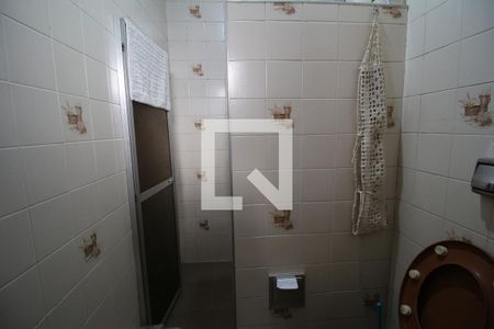 Casa à venda com 250m², 3 quartos e 3 vagasBanheiro 2