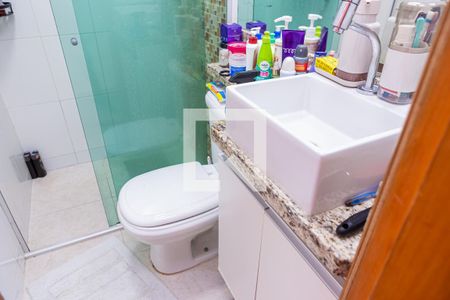 Casa de condomínio à venda com 73m², 2 quartos e 1 vagaBanheiro