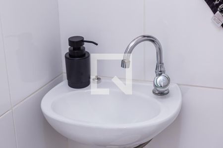 Casa de condomínio à venda com 73m², 2 quartos e 1 vagaLavabo