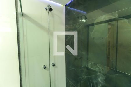 Apartamento à venda com 110m², 2 quartos e 1 vaga Apartamento à venda com 110m², 2 quartos e 1 vagaBanheiro