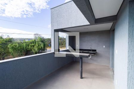 Casa à venda com 160m², 4 quartos e 4 vagas Casa à venda com 160m², 4 quartos e 4 vagasÁrea gourmet