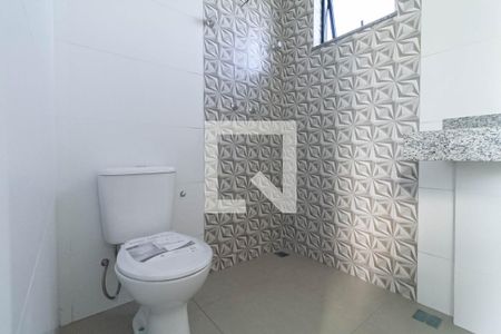 Casa à venda com 160m², 4 quartos e 4 vagas Casa à venda com 160m², 4 quartos e 4 vagasPiso superior Banheiro social 2