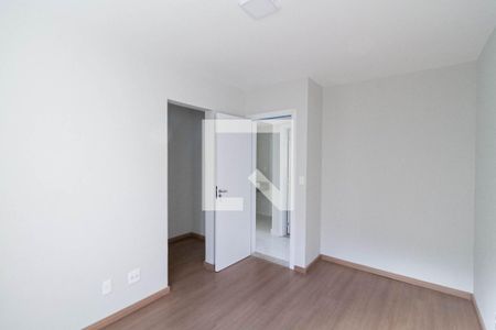 Casa à venda com 160m², 4 quartos e 4 vagas Casa à venda com 160m², 4 quartos e 4 vagasPiso superior Suíte