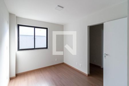 Casa à venda com 160m², 4 quartos e 4 vagas Casa à venda com 160m², 4 quartos e 4 vagasPiso superior Suíte