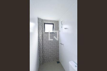 Casa à venda com 160m², 4 quartos e 4 vagas Casa à venda com 160m², 4 quartos e 4 vagasPiso superior Banheiro da suíte