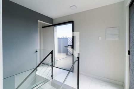 Casa à venda com 160m², 4 quartos e 4 vagas Casa à venda com 160m², 4 quartos e 4 vagasPiso superior Corredor