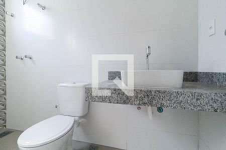 Casa à venda com 160m², 4 quartos e 4 vagas Casa à venda com 160m², 4 quartos e 4 vagasPiso superior Banheiro da suíte