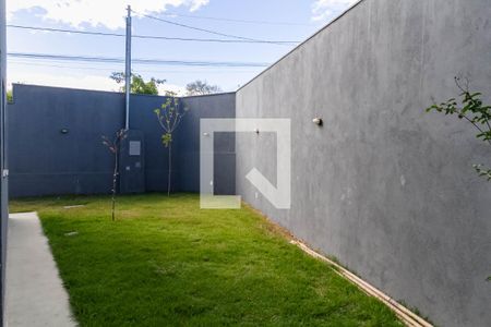 Casa à venda com 160m², 4 quartos e 4 vagas Casa à venda com 160m², 4 quartos e 4 vagasQuintal