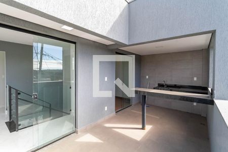 Casa à venda com 160m², 4 quartos e 4 vagas Casa à venda com 160m², 4 quartos e 4 vagasÁrea gourmet