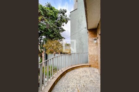 Casa à venda com 420m², 5 quartos e 11 vagasVaranda da Sala 2