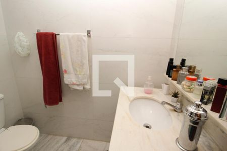 Apartamento à venda com 95m², 3 quartos e 3 vagas Apartamento à venda com 95m², 3 quartos e 3 vagasBanheiro 1