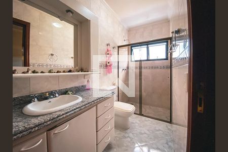 Casa à venda com 380m², 3 quartos e 5 vagasBanheiro 2