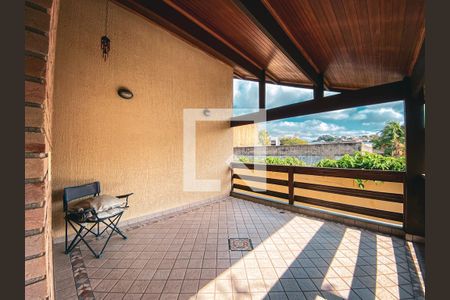 Casa à venda com 380m², 3 quartos e 5 vagasVaranda