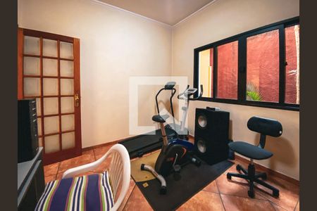 Casa à venda com 380m², 3 quartos e 5 vagasEscritório