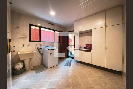 Casa à venda com 380m², 3 quartos e 5 vagasÁrea de Serviço