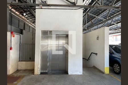 Apartamento à venda com 65m², 2 quartos e 1 vagaÁrea comum