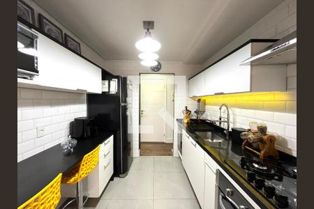 Apartamento à venda com 103m², 3 quartos e 2 vagas Apartamento à venda com 103m², 3 quartos e 2 vagasCozinha