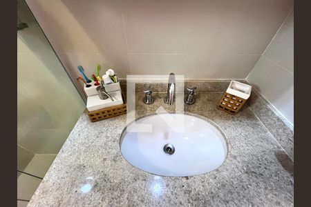 Apartamento à venda com 103m², 3 quartos e 2 vagas Apartamento à venda com 103m², 3 quartos e 2 vagasBanheiro da Suíte