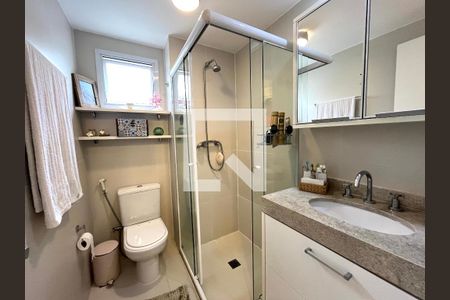 Apartamento à venda com 103m², 3 quartos e 2 vagas Apartamento à venda com 103m², 3 quartos e 2 vagasBanheiro da Suíte