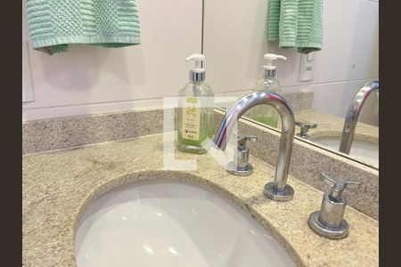 Apartamento à venda com 103m², 3 quartos e 2 vagas Apartamento à venda com 103m², 3 quartos e 2 vagasBanheiro Corredor