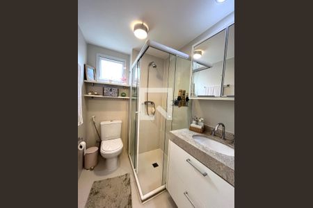 Apartamento à venda com 103m², 3 quartos e 2 vagas Apartamento à venda com 103m², 3 quartos e 2 vagasBanheiro da Suíte