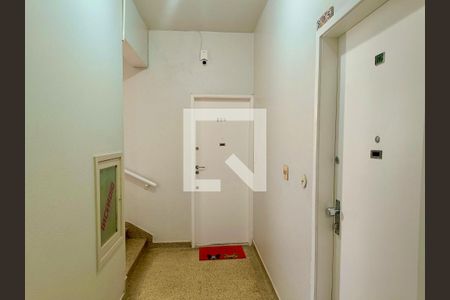 Apartamento à venda com 33m², 1 quarto e sem vaga Apartamento à venda com 33m², 1 quarto e sem vagaHall externo