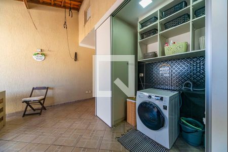 Apartamento à venda com 132m², 2 quartos e 1 vaga Apartamento à venda com 132m², 2 quartos e 1 vagaÁrea de Serviço