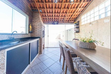 Apartamento à venda com 132m², 2 quartos e 1 vaga Apartamento à venda com 132m², 2 quartos e 1 vagaCobertura e Área Gourmet