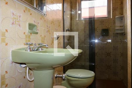 Casa à venda com 245m², 3 quartos e 7 vagas Casa à venda com 245m², 3 quartos e 7 vagasBanheiro Social 2