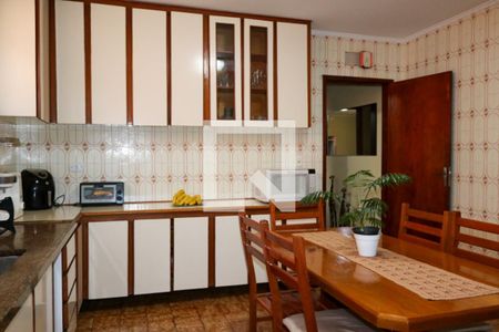 Casa à venda com 245m², 3 quartos e 7 vagas Casa à venda com 245m², 3 quartos e 7 vagasCozinha