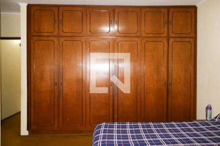 Casa à venda com 245m², 3 quartos e 7 vagas Casa à venda com 245m², 3 quartos e 7 vagasSuíte