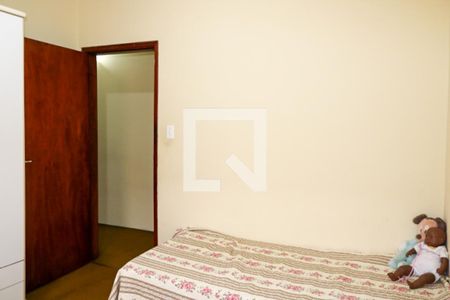 Casa à venda com 245m², 3 quartos e 7 vagas Casa à venda com 245m², 3 quartos e 7 vagasQuarto 2